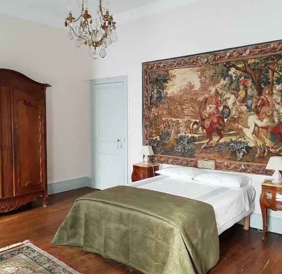 צימר Château St Justin