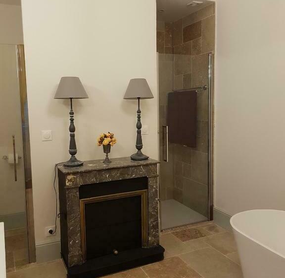 צימר Château St Justin