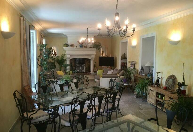 مبيت وإفطار La Pierre Bleue / Chambres D Hôtes