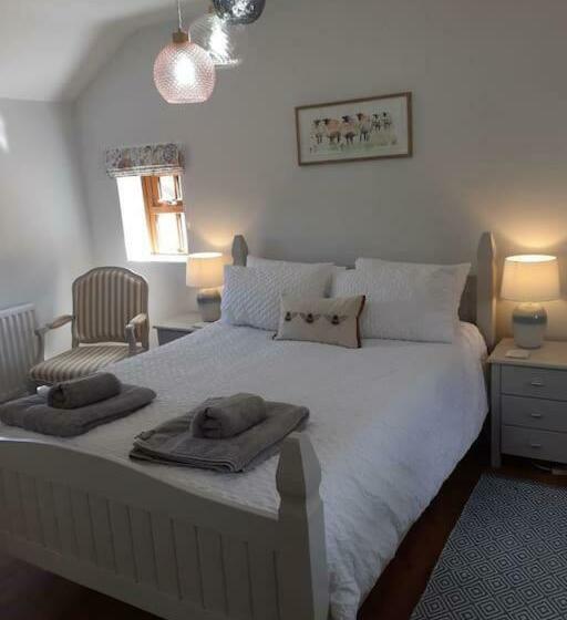 مبيت وإفطار Meadowsweet @ Laneside