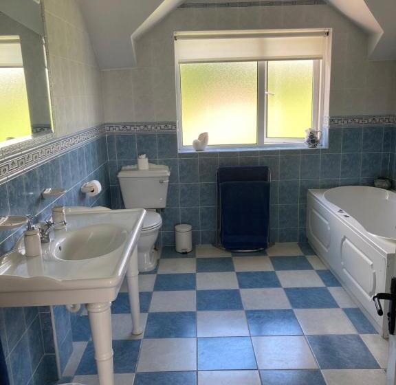 مبيت وإفطار Millfarm House