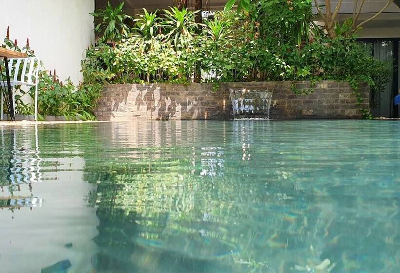 تختخواب و صبحانه Siem Reap Tevi Residence