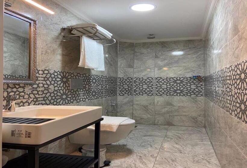 فندق Castle Light Boutique