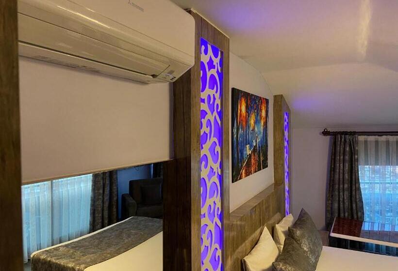 فندق Castle Light Boutique