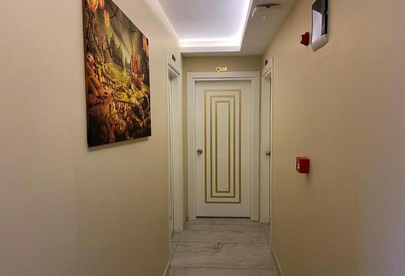 فندق Castle Light Boutique