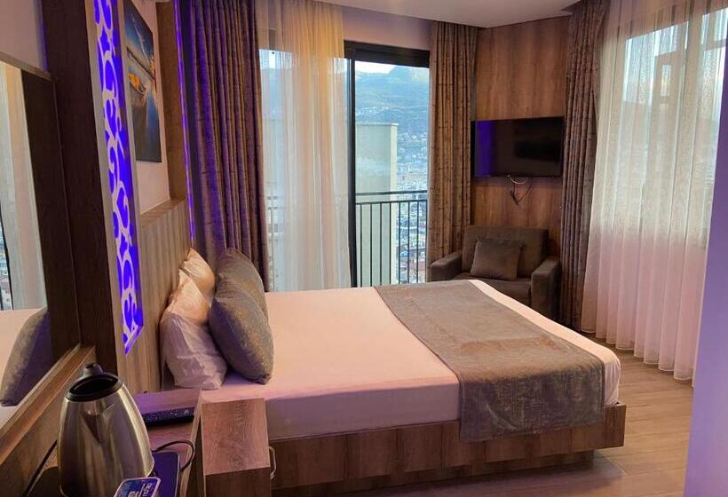 فندق Castle Light Boutique