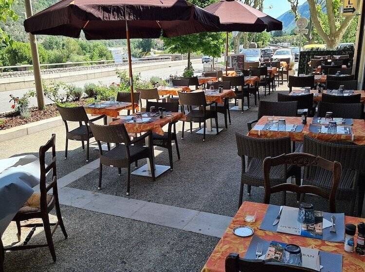 Отель Hôtel Le Vauban