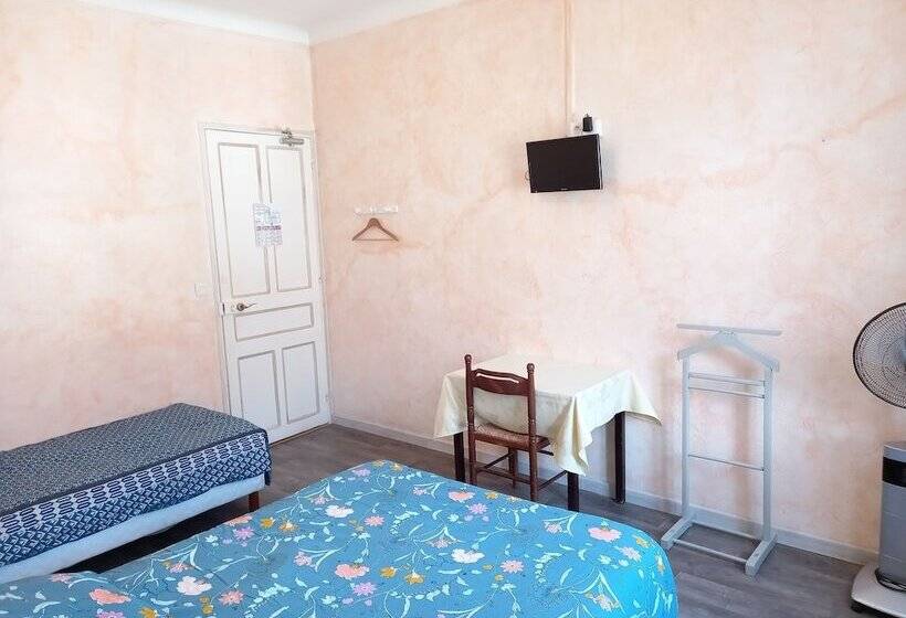 Отель Hôtel Le Vauban