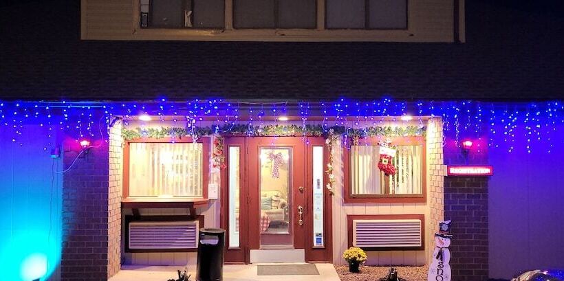 Отель Inn Of The Dove Romantic Luxury Suites With Jacuzzi & Fireplace At Harrisburg Hershey Philadelphia