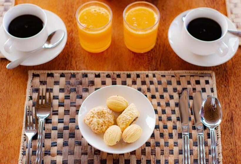 בית מלון כפרי Jabali Bungalows Lodge