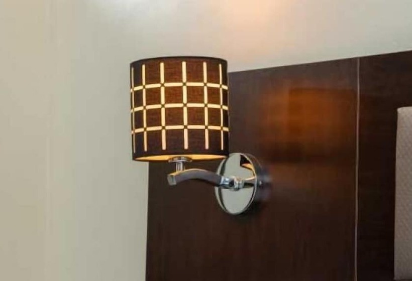 هتل Mbale Courts View