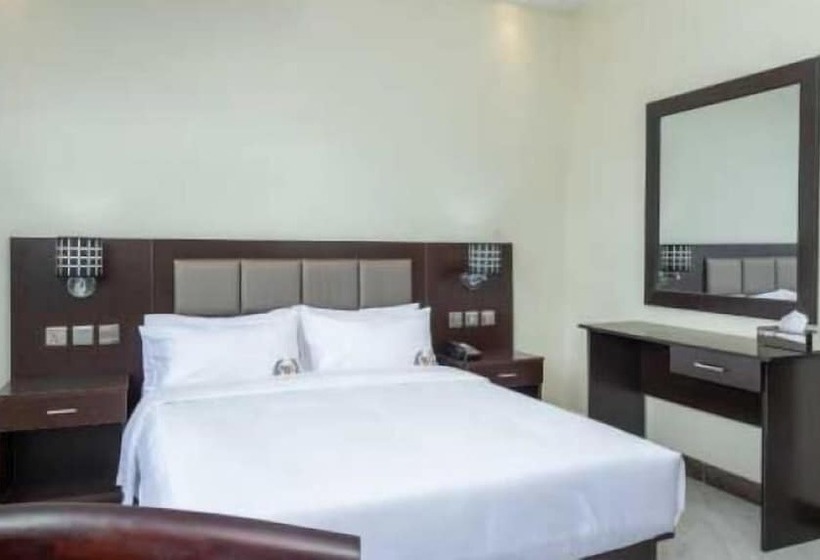 هتل Mbale Courts View