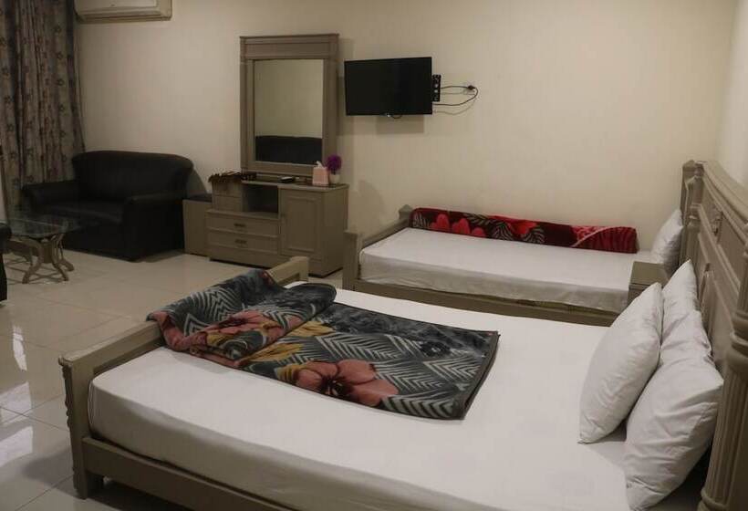 Hotel Rysons Continental