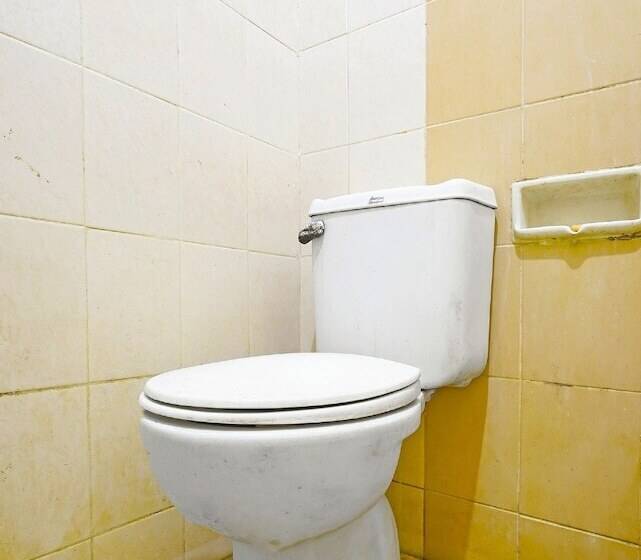 Spot On 91444 Hotel Arimbi