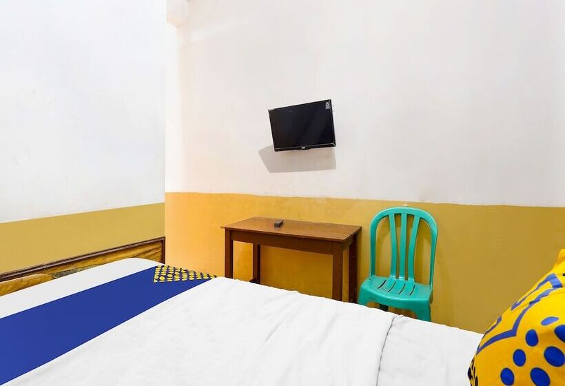 Spot On 91444 Hotel Arimbi