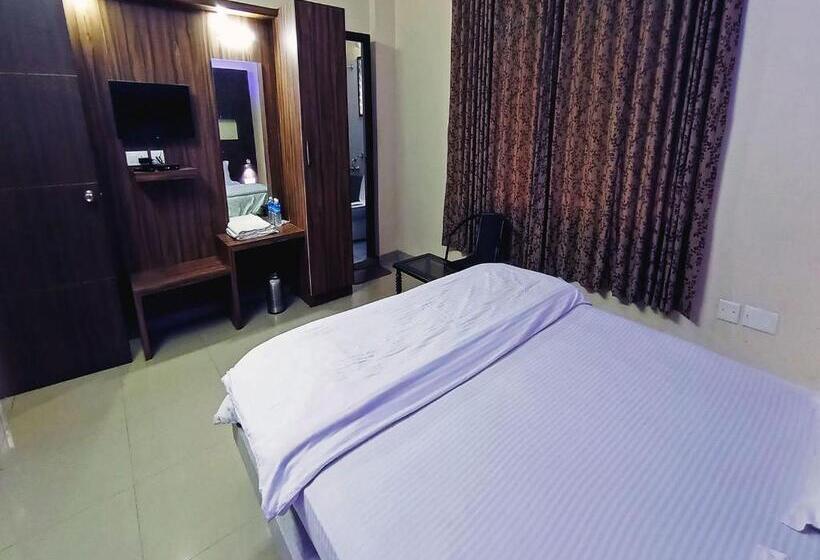 בית מלון כפרי Staymaker Shubhodaya Lodge