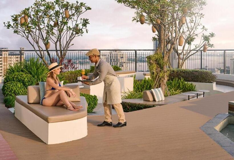 בית מלון כפרי The Peninsula Phnom Penh