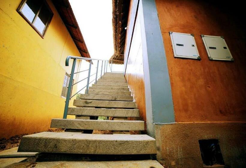 호텔 Time Travellers Farm Stay