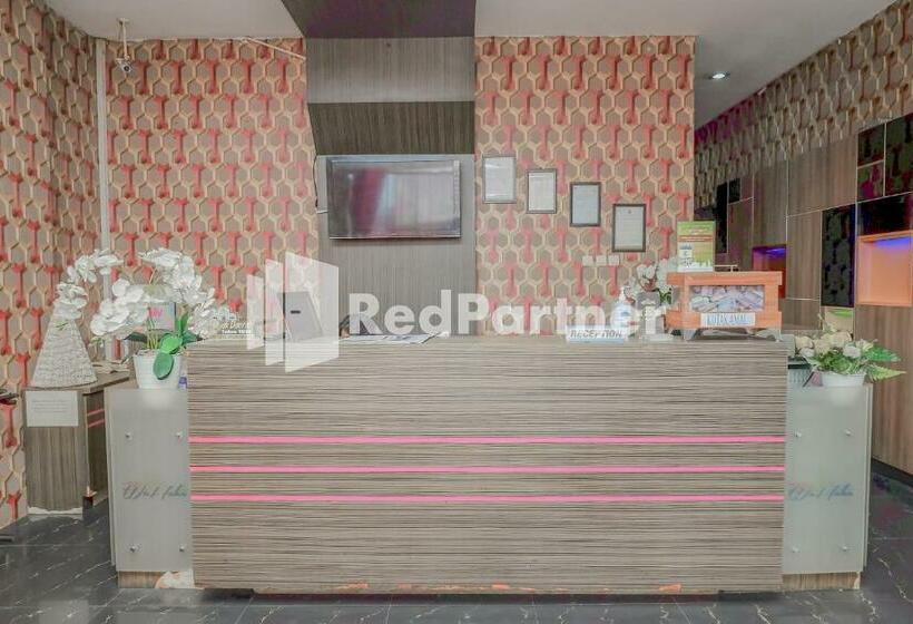 هتل Wahaha Redpartner