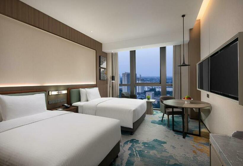 Отель Wanda Jin Xiangjiang Dingzhou