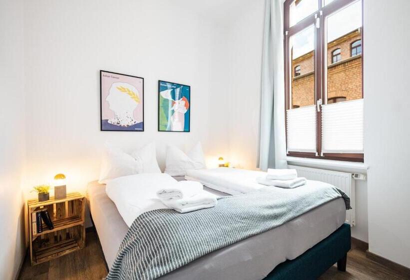 Ko Living Space Am Neuen Theater Altstadt Street Art Design Apartments