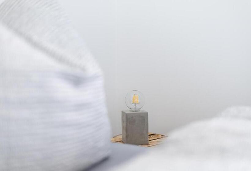 Ko Living Space Am Neuen Theater Altstadt Street Art Design Apartments