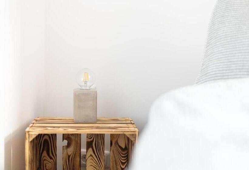 Ko Living Space Am Neuen Theater Altstadt Street Art Design Apartments