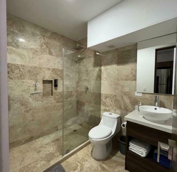 Chez Alam At Midtown 2