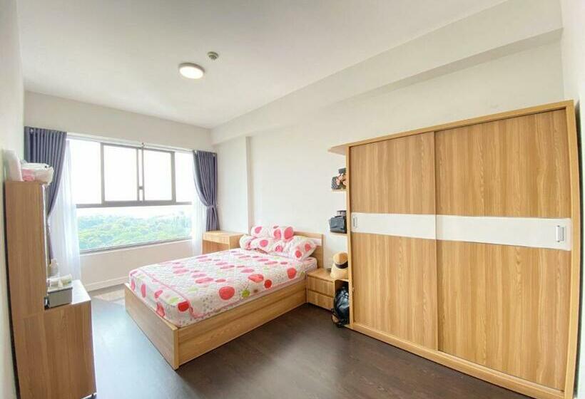 پانسیون Botanica Premiere