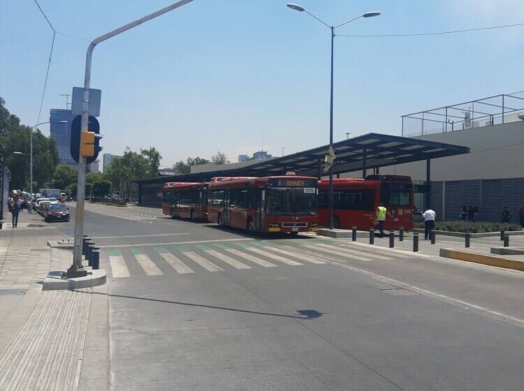 پانسیون Hostal Emperador