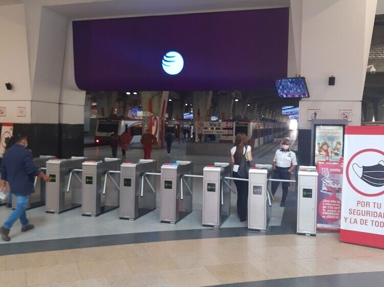 پانسیون Hostal Emperador