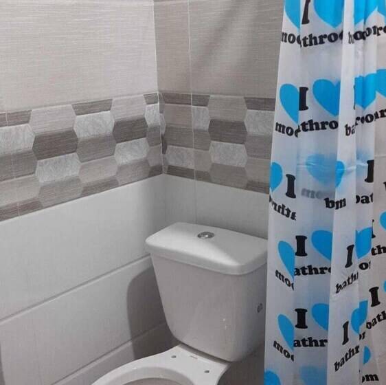 پانسیون Hostal Emperador