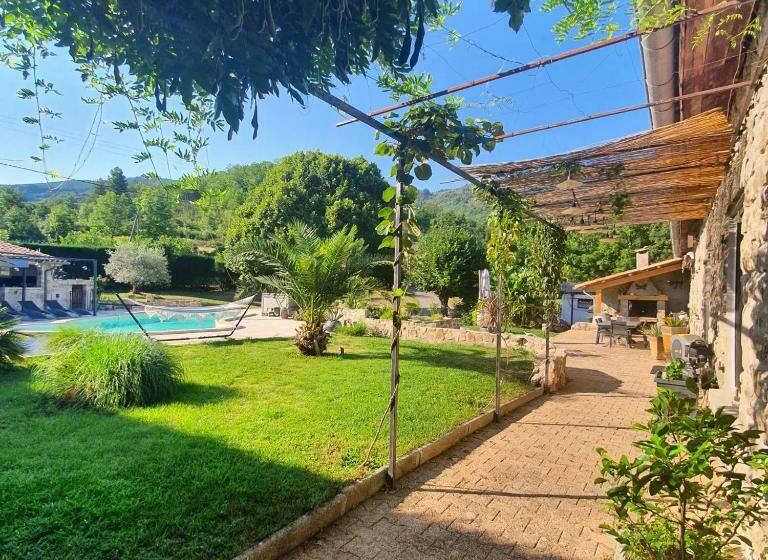 פנסיון La Babounette