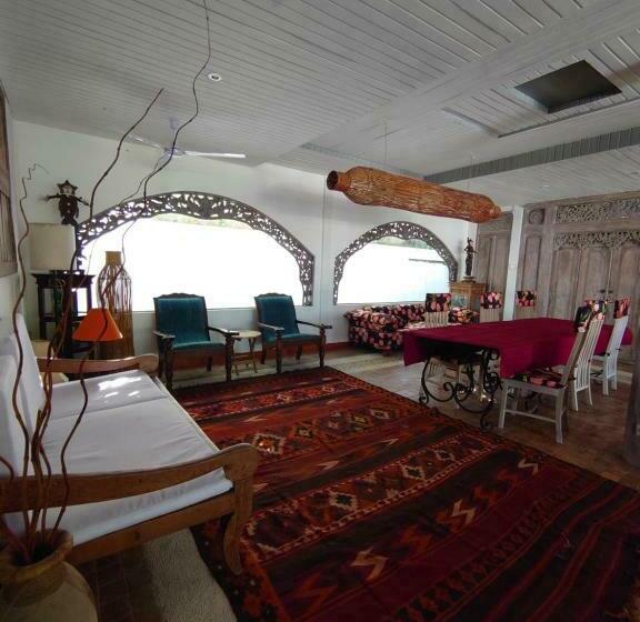 بنسيون Room In A Nice Villa With Big Swimming Pool