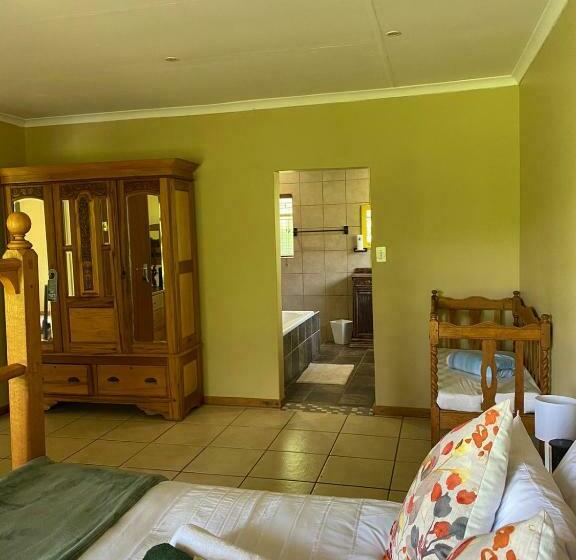 膳宿费 Up The Hill Guesthouse