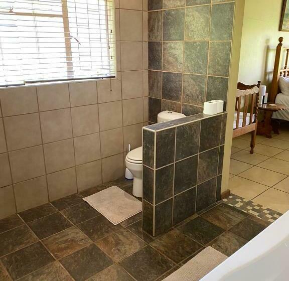 膳宿费 Up The Hill Guesthouse