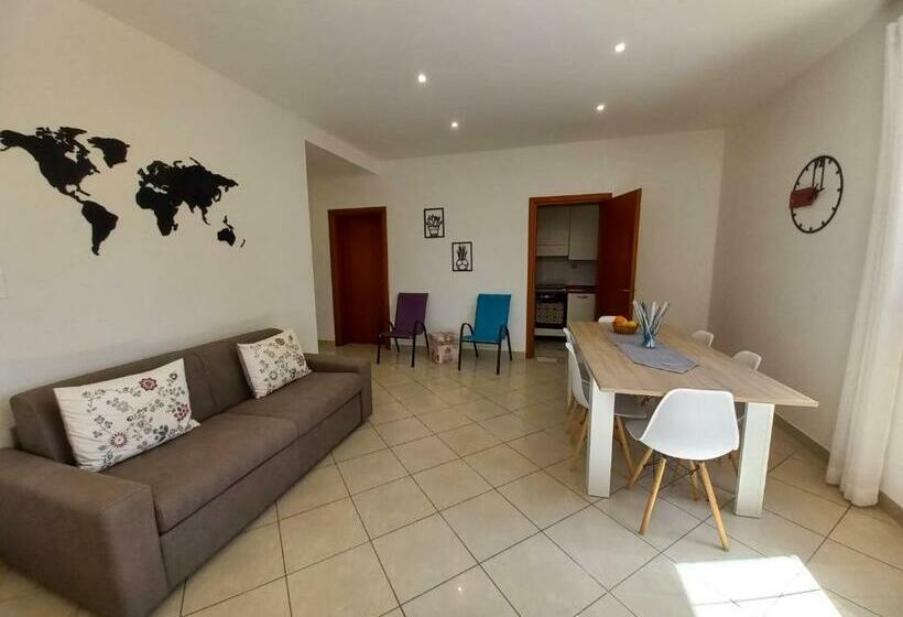 Summer Breeze Apartment   Avola