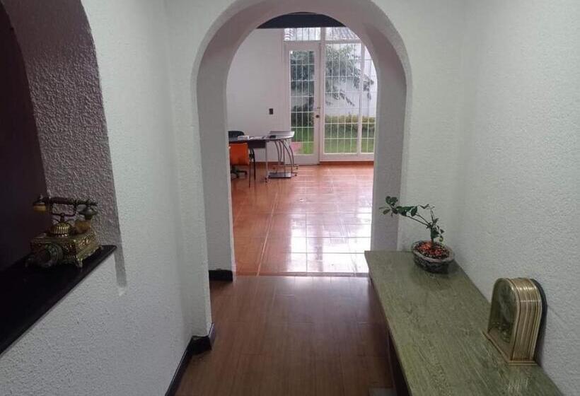 Общежитие Bogotá Calle 100