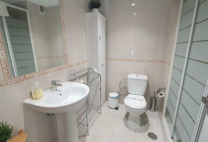 Beachfront Parque Paloma Modern Panoramic Views!