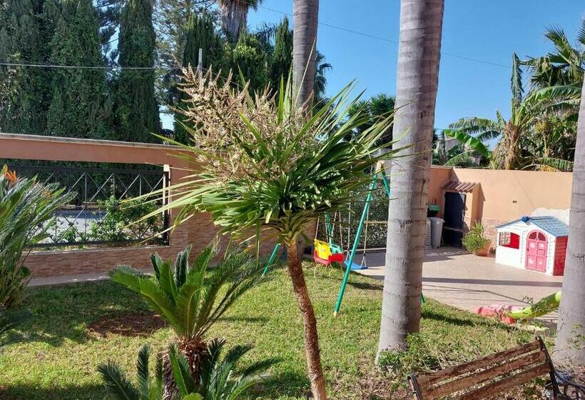 Casa Con Giardino Giacalone