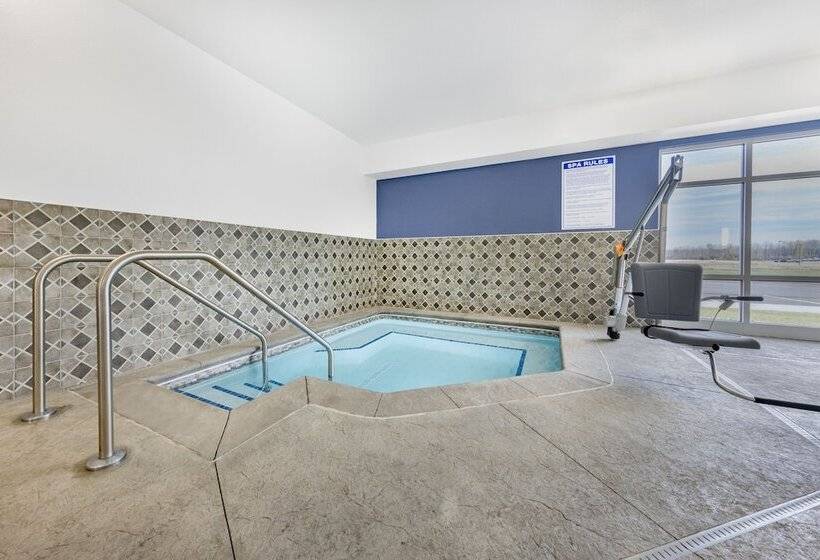 فندق Americinn By Wyndham International Falls