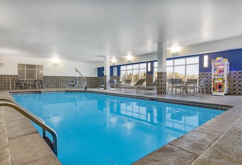 فندق Americinn By Wyndham International Falls