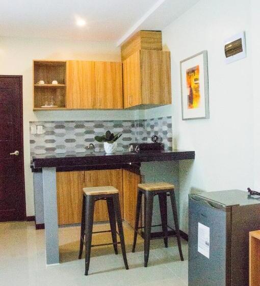 בית מלון כפרי Elti Suites By Bluebookers