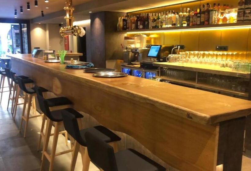 هتل Monte Perdido