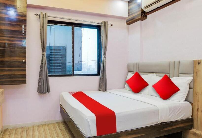 Отель Pop 91819 Heritage Room