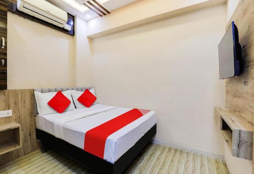 Отель Pop 91819 Heritage Room