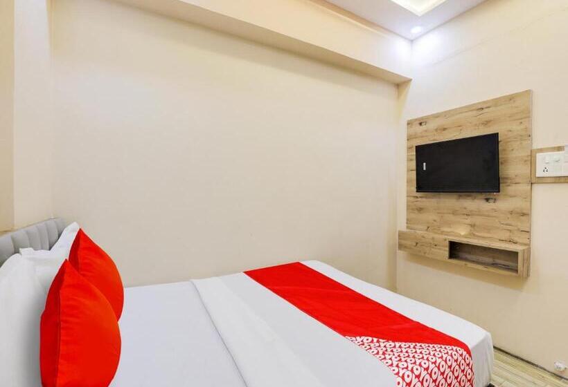 Отель Pop 91819 Heritage Room