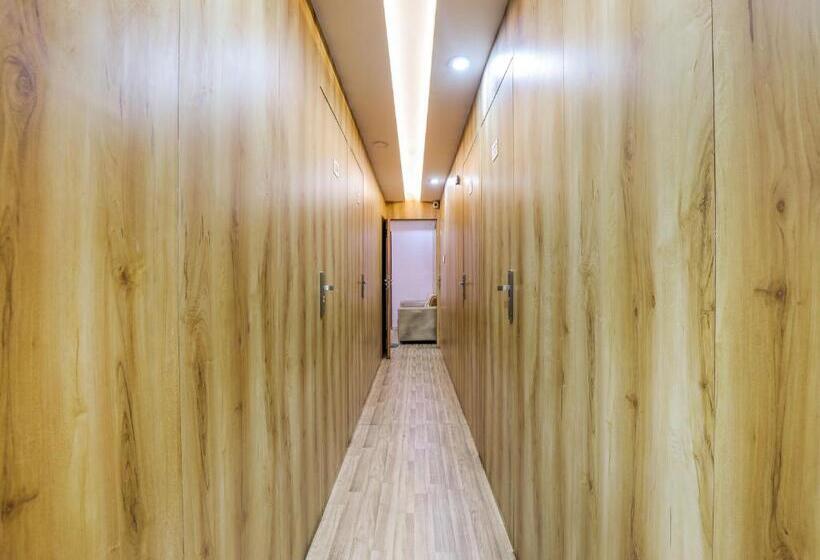 Отель Pop 91819 Heritage Room