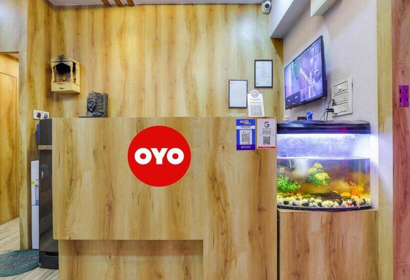 Отель Pop 91819 Heritage Room