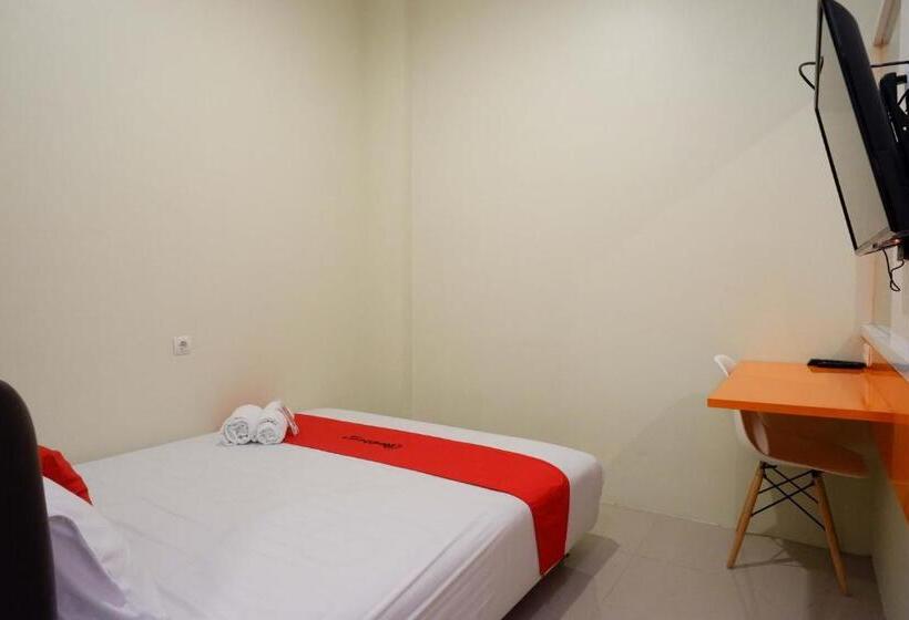 호텔 Reddoorz Syariah At Kelud Sampangan Semarang